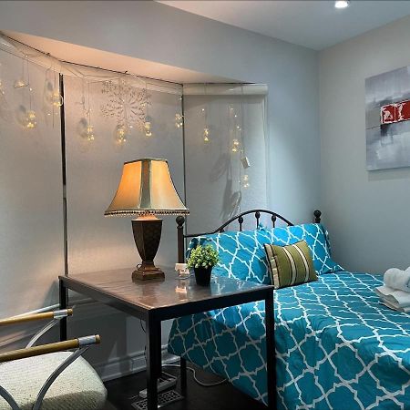 Btn Family-Style Bustling Area Self-Check-In So Fast Fiber Net Free Parking Apartamento Toronto Exterior foto