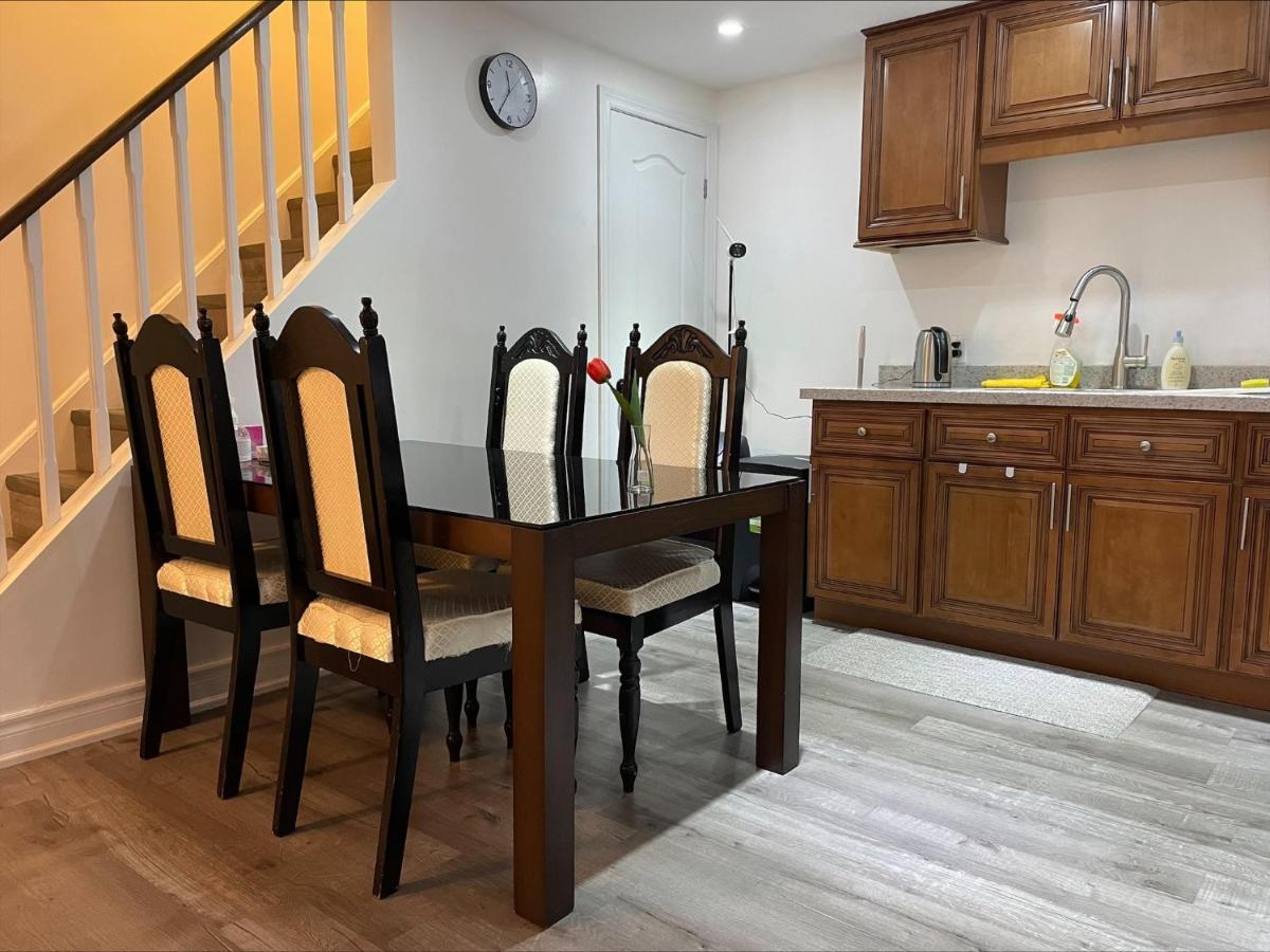 Btn Family-Style Bustling Area Self-Check-In So Fast Fiber Net Free Parking Apartamento Toronto Exterior foto
