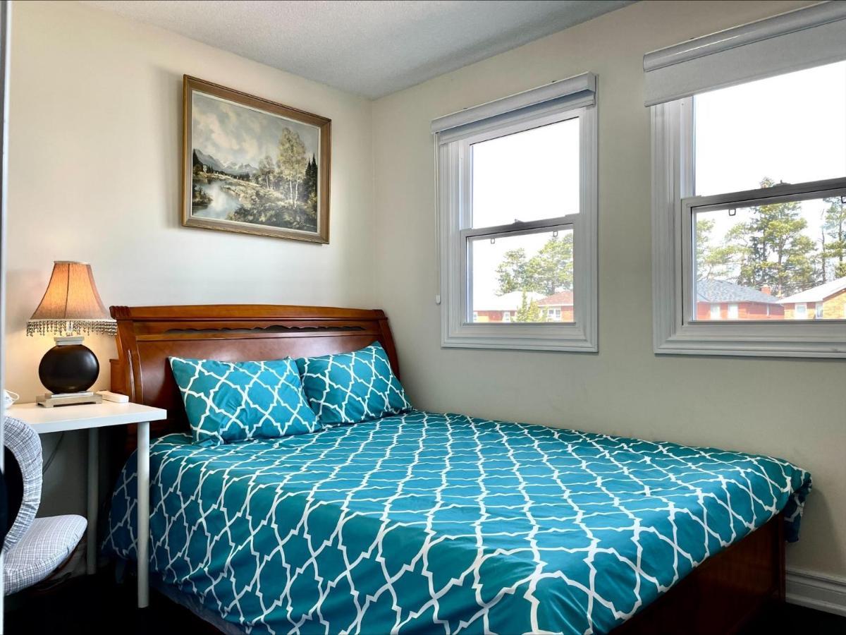 Btn Family-Style Bustling Area Self-Check-In So Fast Fiber Net Free Parking Apartamento Toronto Exterior foto